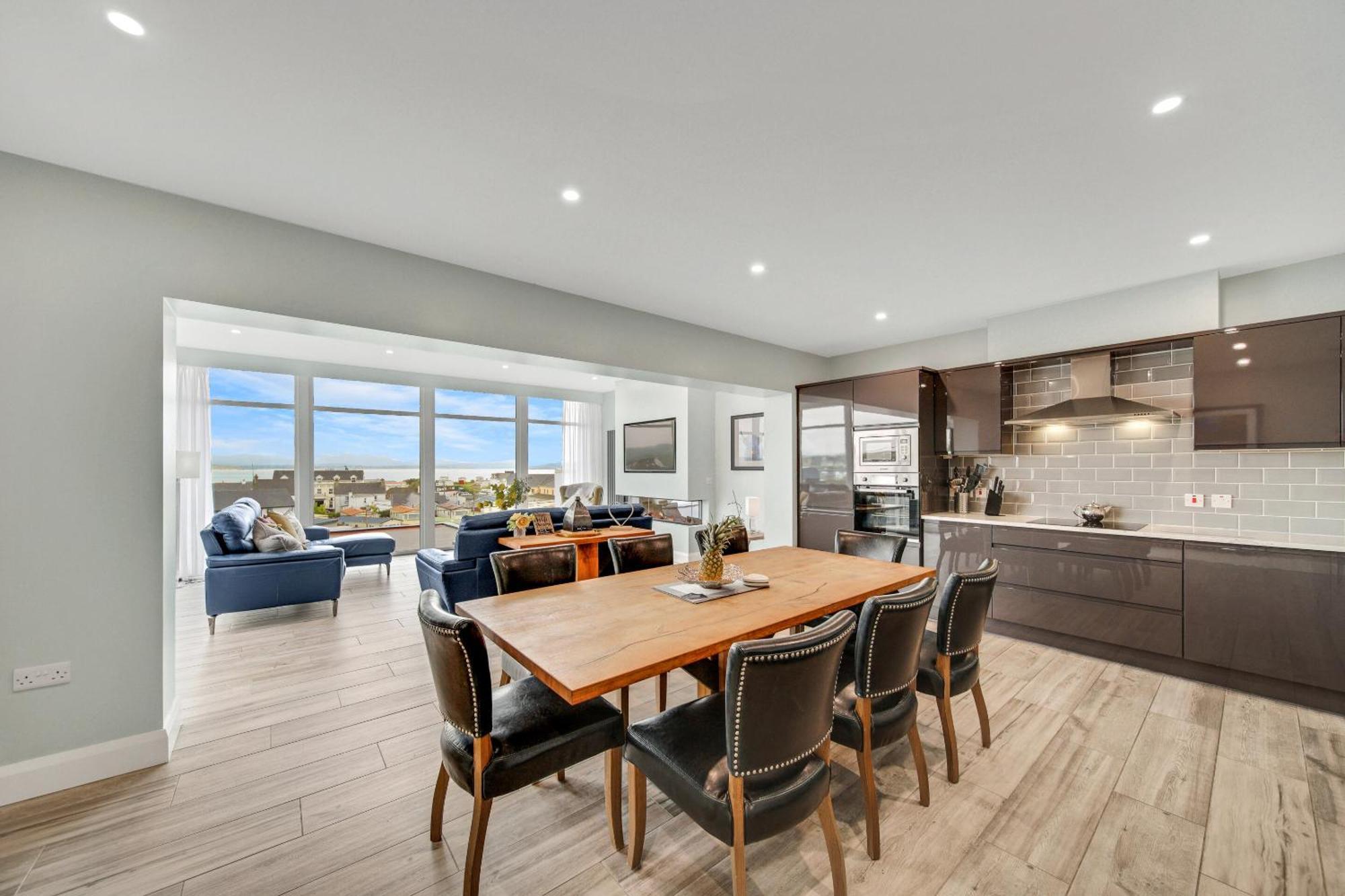 Bayview Luxury 4 Bedroom Penthouse 道宁斯 外观 照片
